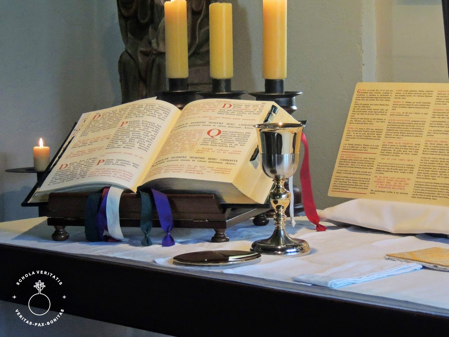 Adoración Eucarística en el monasterio